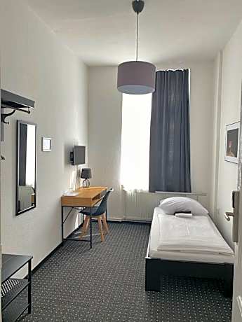 Economy Single Room with Shared Bathroom