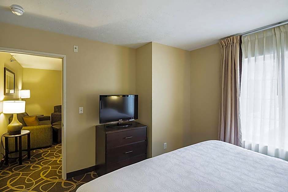 MainStay Suites Fargo - I-94 Medical Center