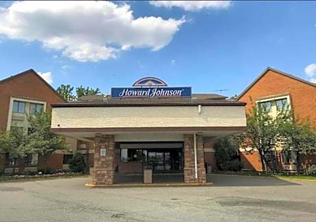 Howard Johnson Hotel by Wyndham Newark Airport