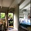 Le Chalet Waiheke Apartments