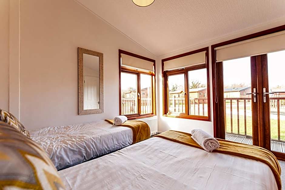 Chestnut Lodge With Hot Tub