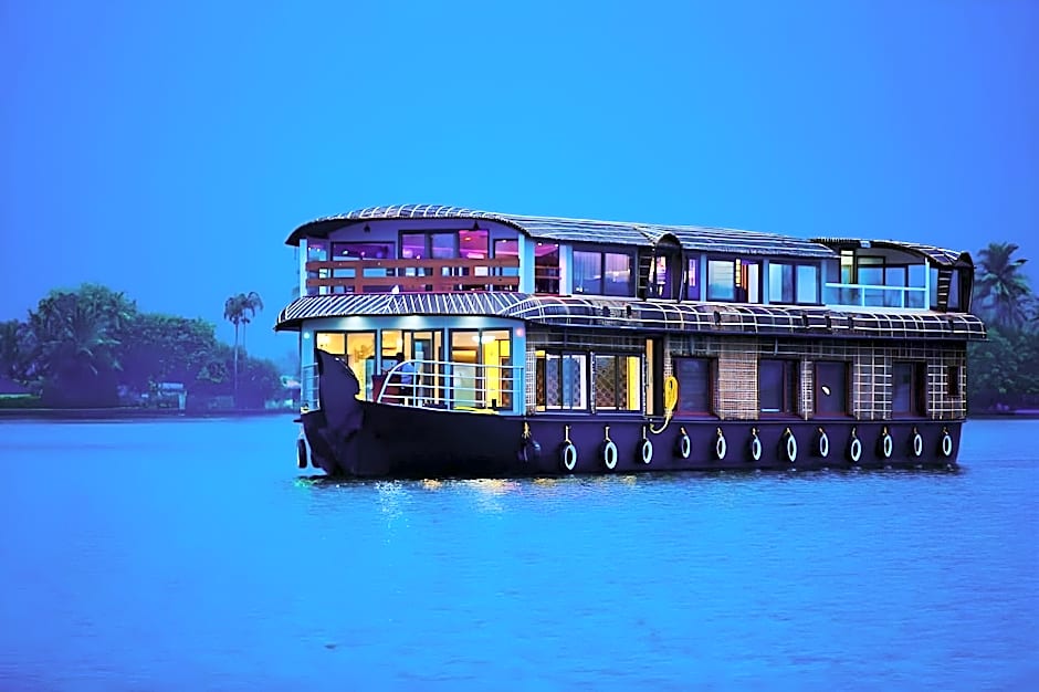 Cosy Houseboats