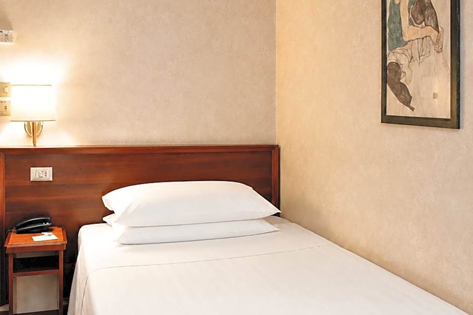 Phi Hotel Ambra