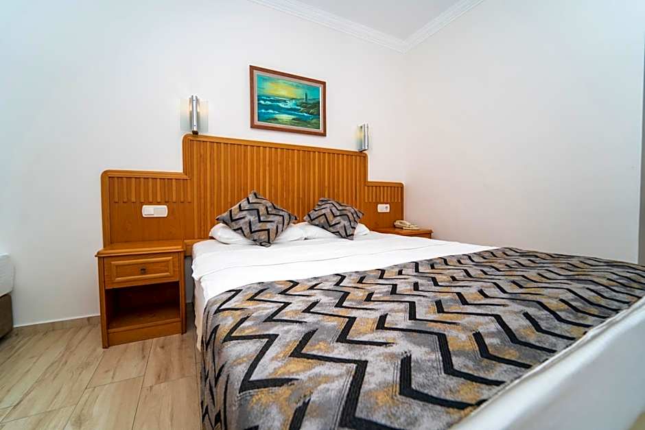 Belcehan Deluxe Hotel