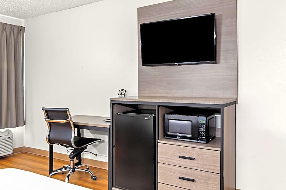 Red Lion Inn & Suites Pontoon Beach