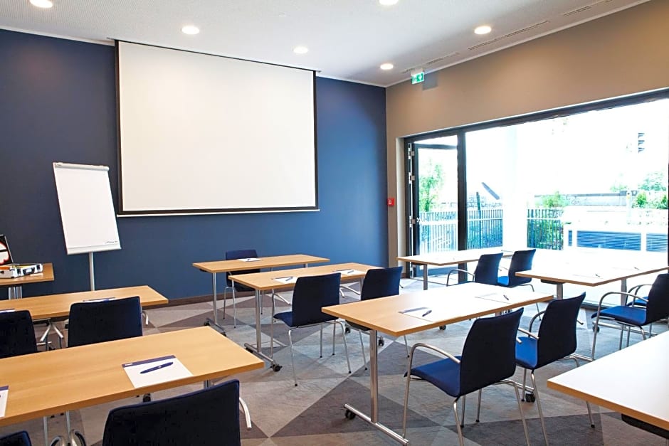 Holiday Inn Express Darmstadt By IHG