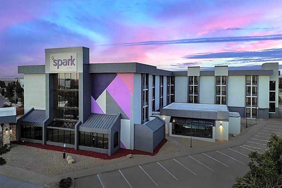 Spark by Hilton Denver East I 70