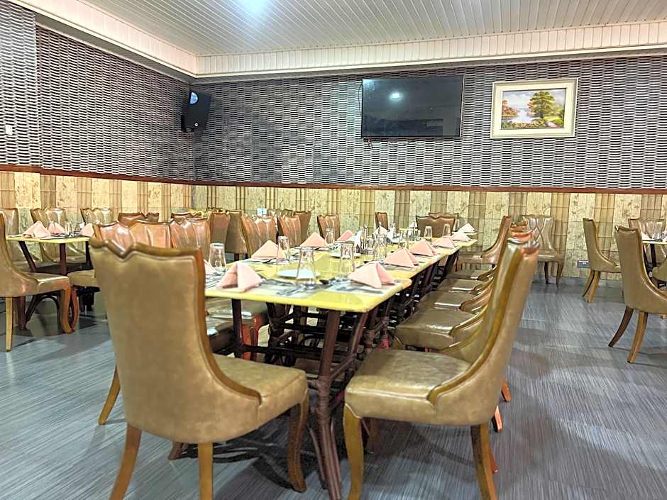 Nokras Riverine Hotel & Spa