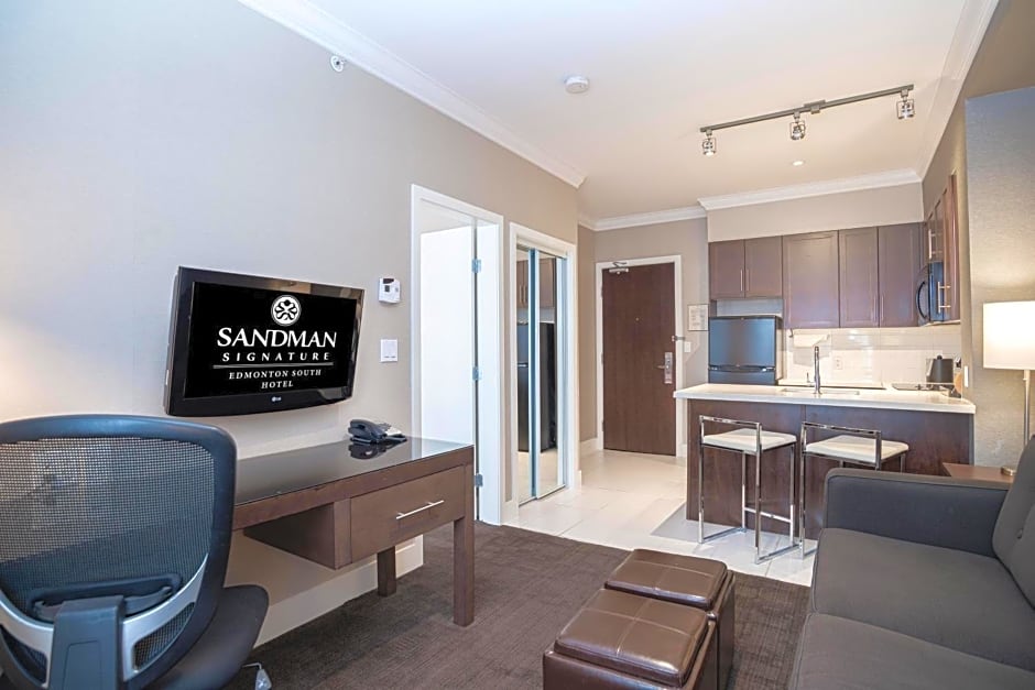 Sandman Signature Edmonton South Hotel