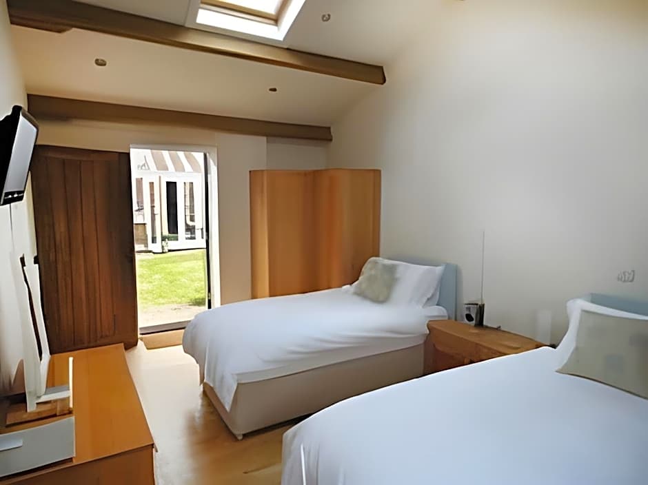 Lockgate Dairy Bed and Breakfast