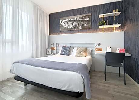 Superior Double or Twin Room with Terrace