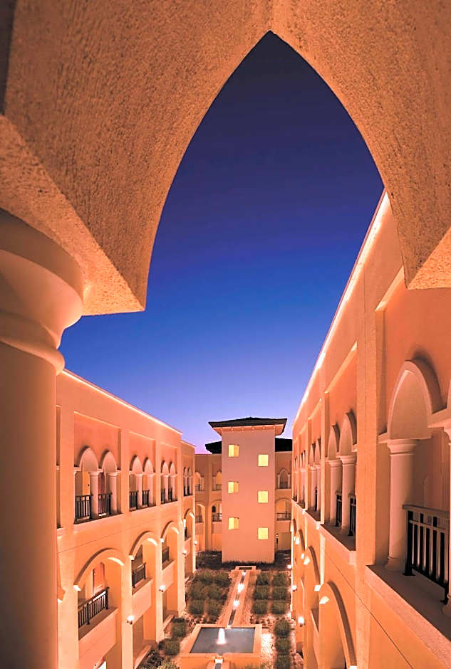 Shangri-La Hotel Apartments Qaryat Al Beri
