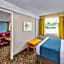 Crestwood Hotel