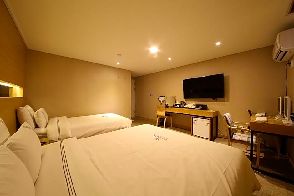 Winner Hotel