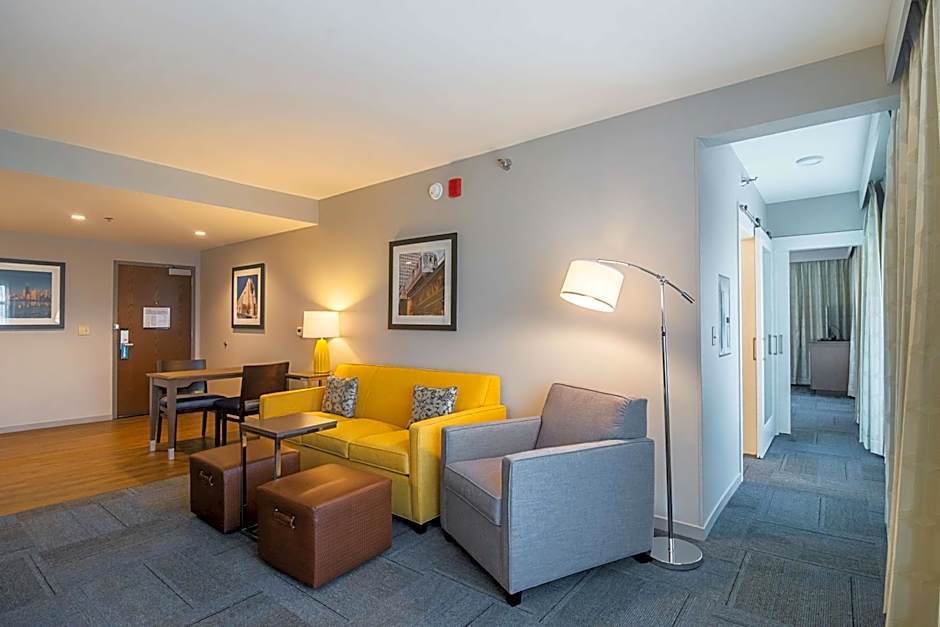Hampton Inn By Hilton Chicago North-Loyola Station, Il