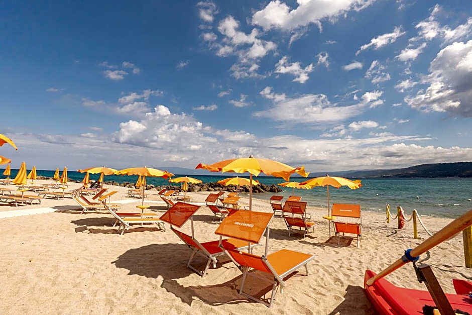 Hotel Baia Di Trainiti