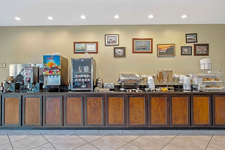 La Quinta Inn & Suites by Wyndham Panama City Beach