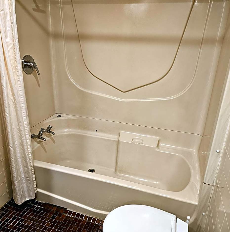 Auto Lodge Motor Inn