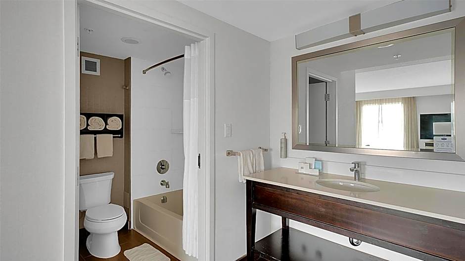 Hampton Inn & Suites By Hilton Toronto Markham