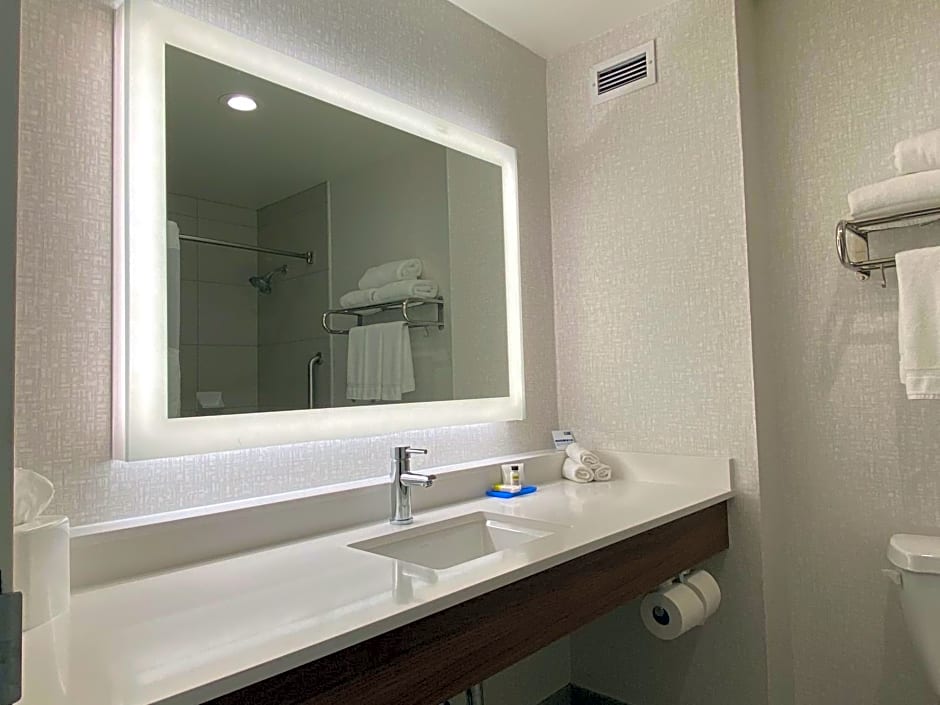 Holiday Inn Express Hotel & Suites Beaumont - Oak Valley, an IHG Hotel