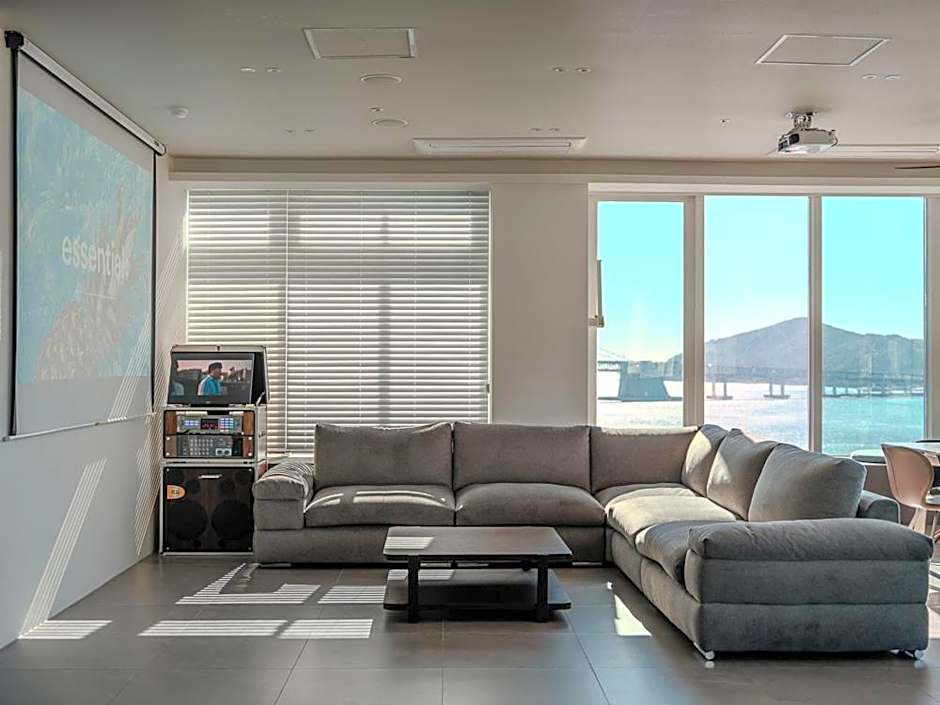 Meomulda Ga Gwangan Poolvilla