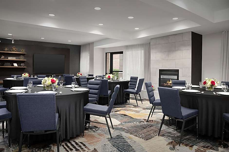 Courtyard by Marriott Dallas Addison/Quorum Drive