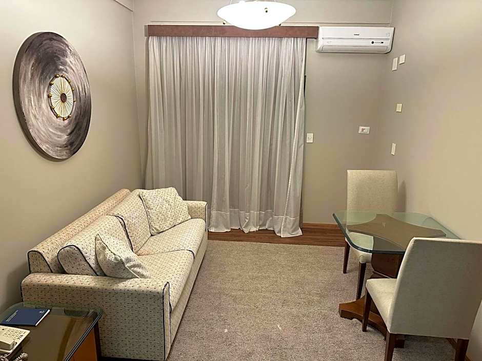 Ibis Styles Presidente Prudente, Portal of the West