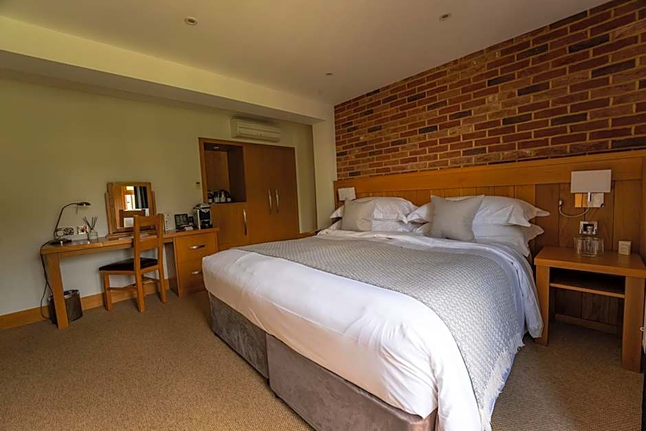 Tewinbury Farm Hotel