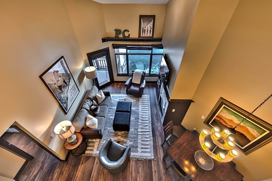 Sundial Lodge Larger Penthouse by Canyons Village Rentals