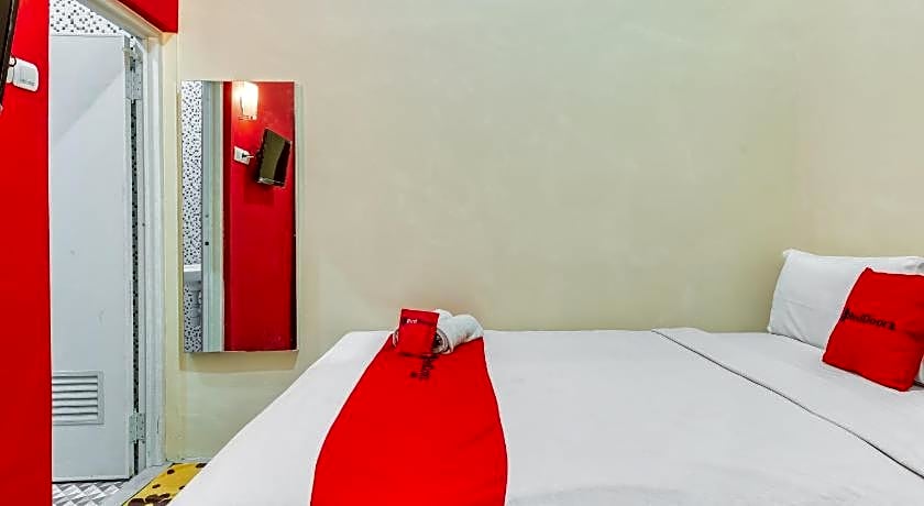 RedDoorz Syariah @ Kertomenanggal Surabaya