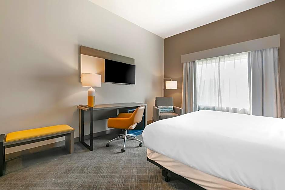 Comfort Inn & Suites