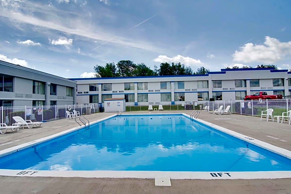 Motel 6 Clarion, PA