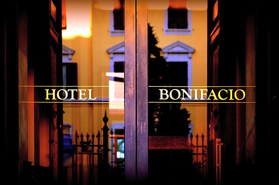 Hotel Bonifacio
