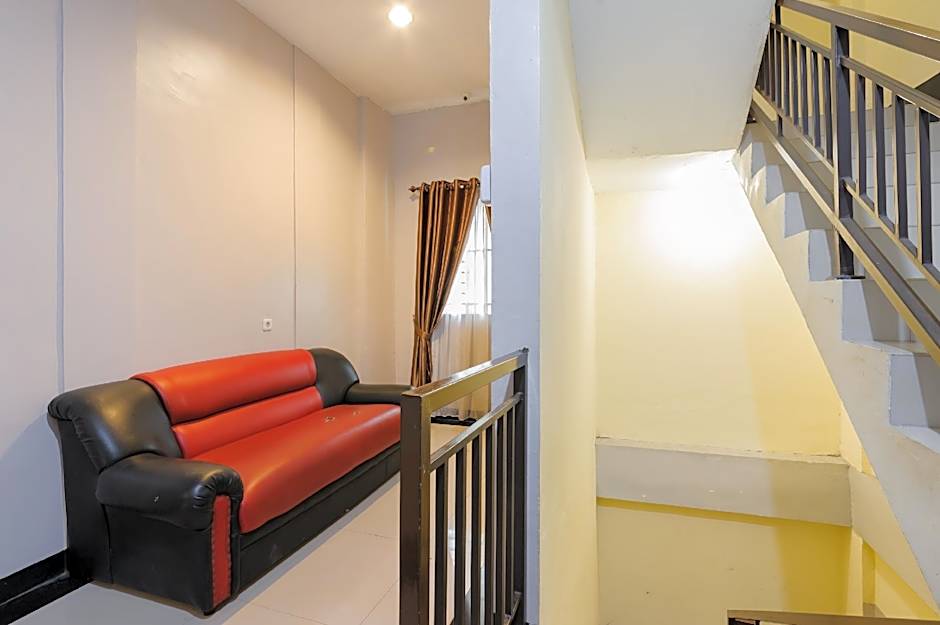 RedDoorz near Waterpark Citra Garden Medan