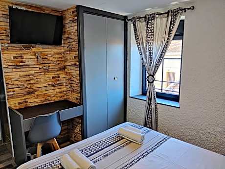 Deluxe Double Room with Bath