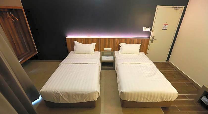 Pantai Regal Hotel