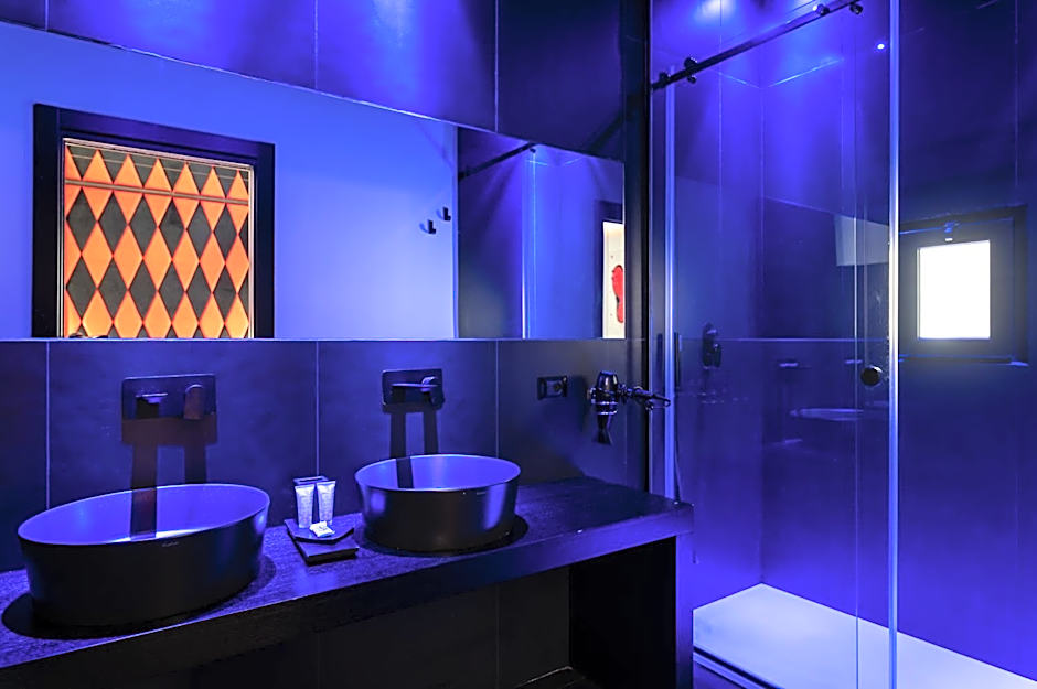 Maximum hub suite&spa