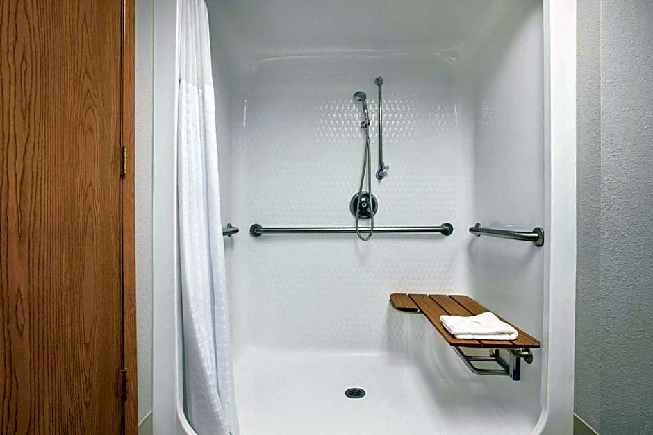 AmericInn by Wyndham Branson & Conference Center