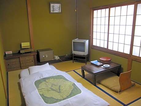 Japanese-Style Economy Single Room with Shared Bathroom
