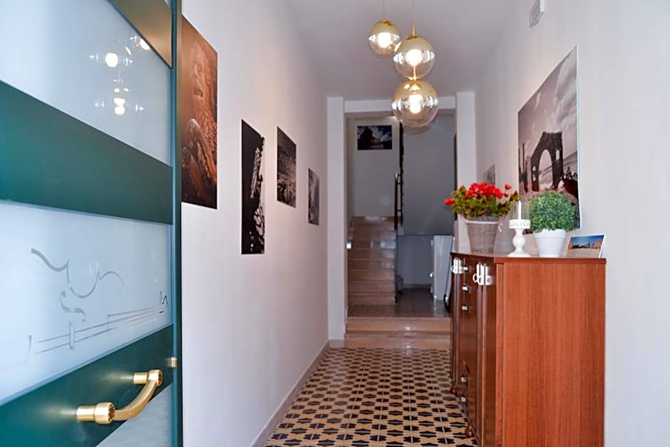 Quattroquarti Stradivari Home