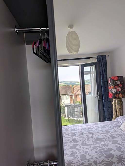 Quaint 3 Bedrooms Ditchling Beacon near beach bus