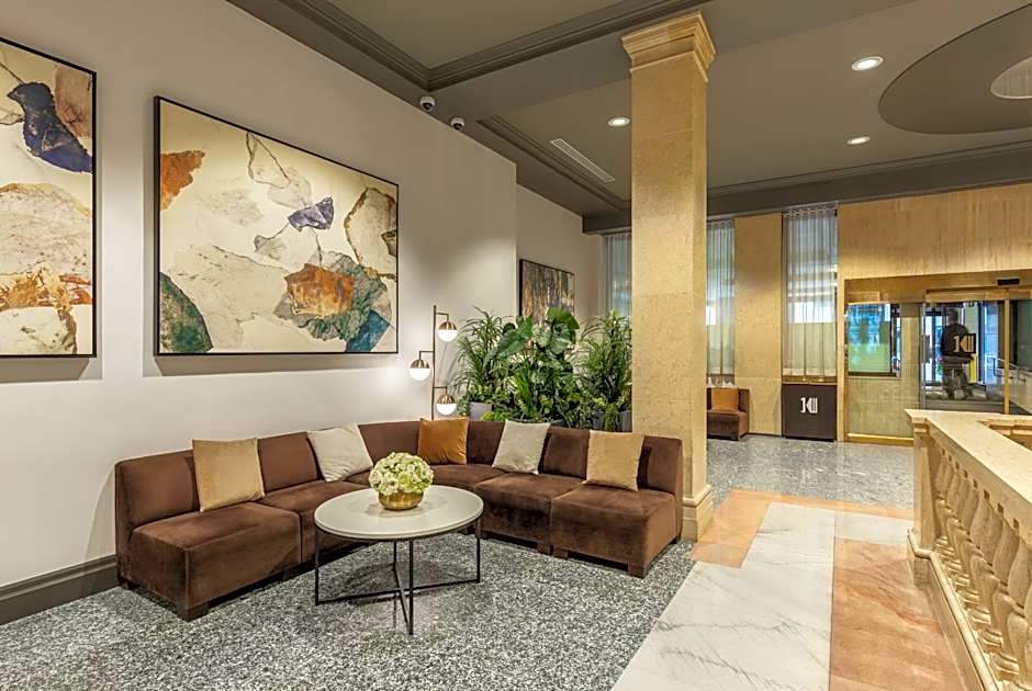 One King West Hotel And Residence