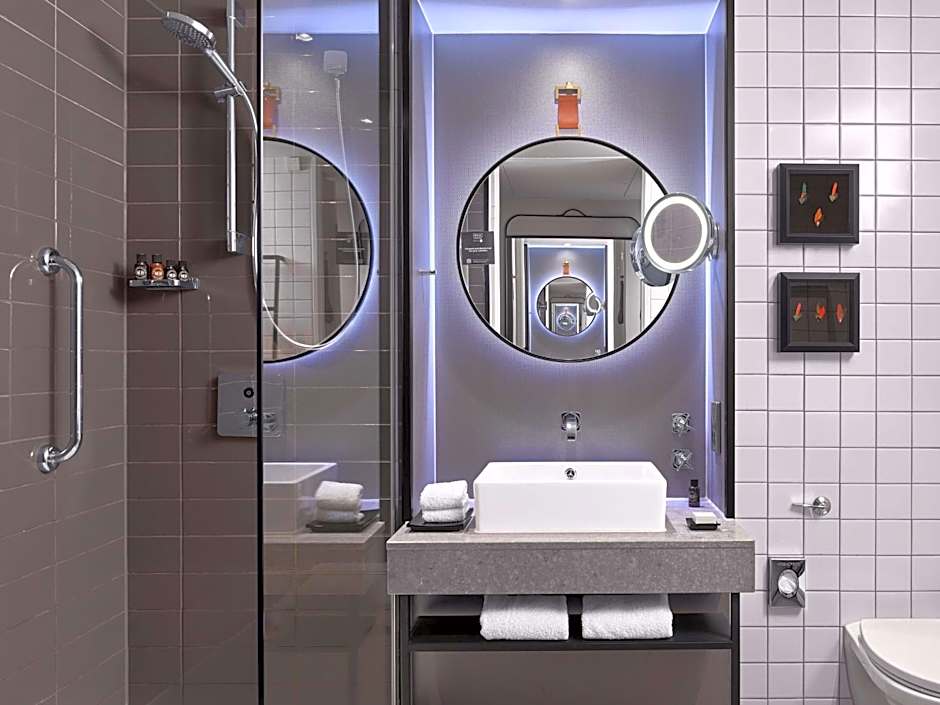 The Trafalgar St. James London, Curio Collection by Hilton