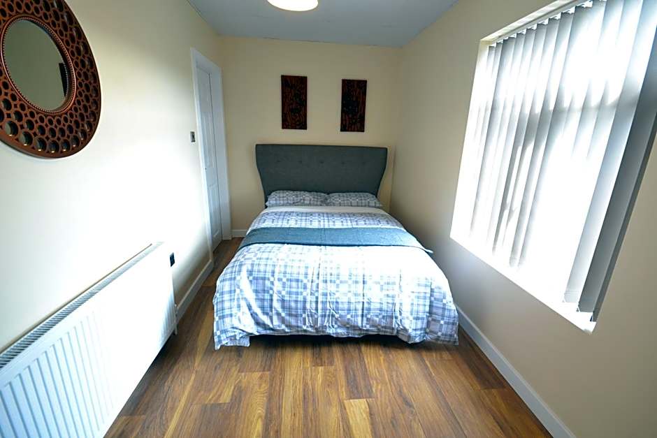 Premier Lodge Central