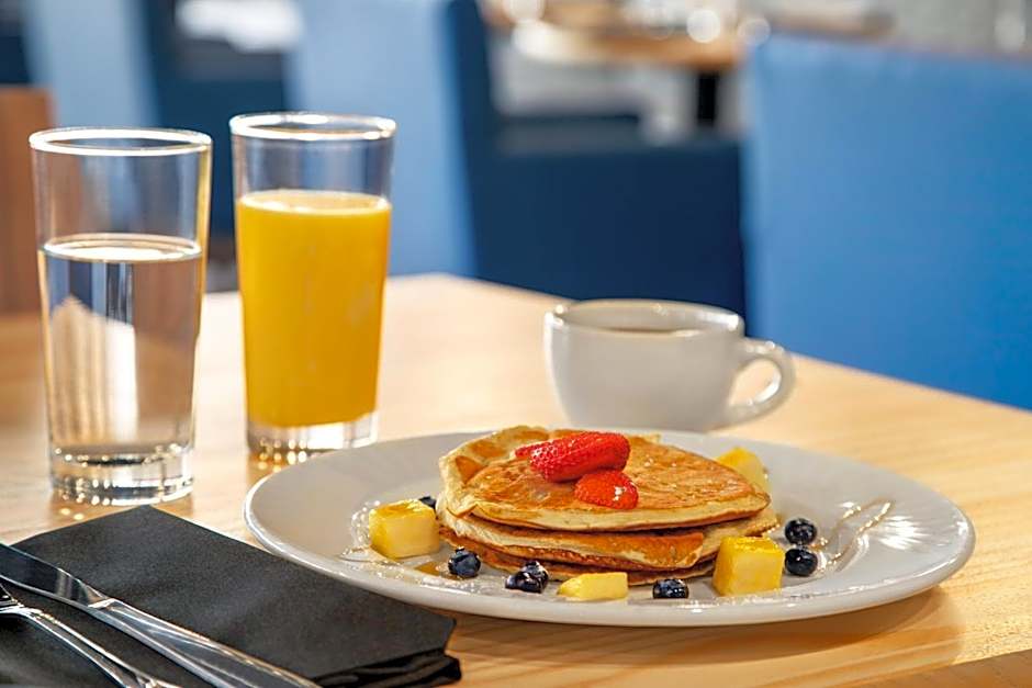 Holiday Inn Philadelphia Arpt-Stadium Area By IHG