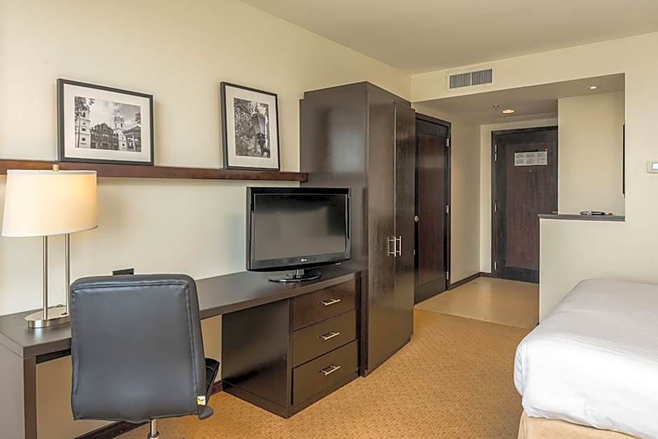 Courtyard by Marriott Panama Metromall