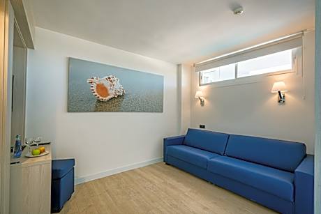 Junior Suite 2 Adults + 2 Children