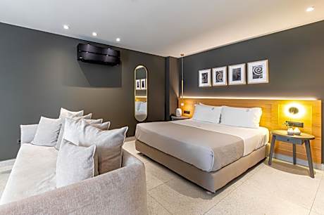 Suite with Terrace & Outdoor Jetted Tub