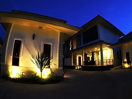 The Sixnature Resort Bangsaen
