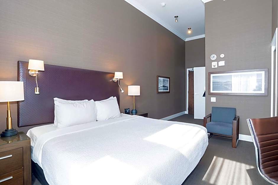 Sandman Signature Kamloops Hotel